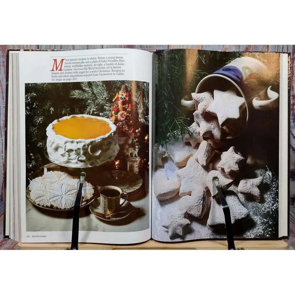 McCall's Best Holiday Foods & Crafts Cookbook‎